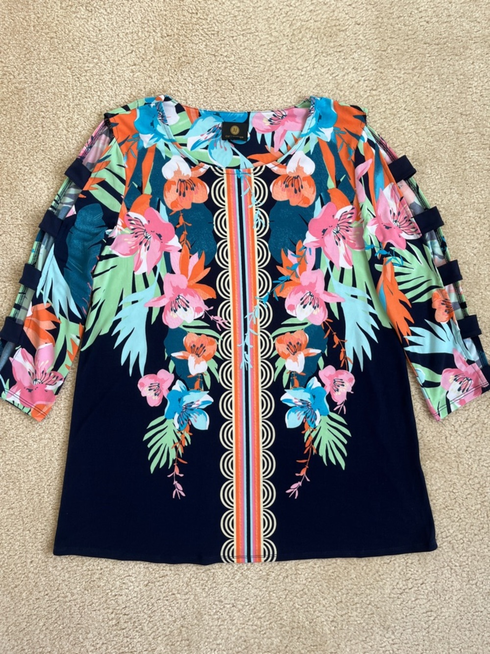 JM Collection Long Sleeve Cut-out Floral Print Patterned Tunic Top in Medium